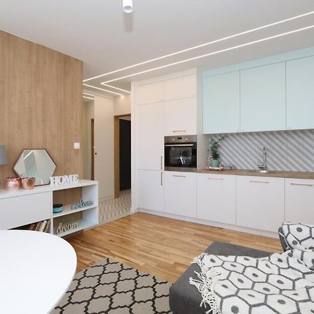 Romaszewskiego Zoliborz Bedroom Pokoj Metro Warsaw Exterior photo