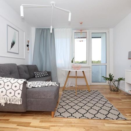 Romaszewskiego Zoliborz Bedroom Pokoj Metro Warsaw Exterior photo